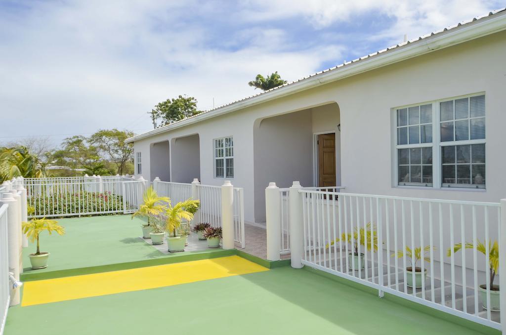 Caribbean Inn And Suites St. John's Esterno foto